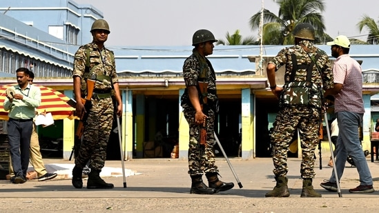 Sandeshkhali, India - March 8, 2024: CBI Team along with Security Force personnel searched the Sheikh Shahjahan Market at Sarberia in North 24 Parganas, West Bengal, India, on Friday, March 8, 2024. (Photo by Samir Jana/ Hindustan Times) (Hindustan Times)