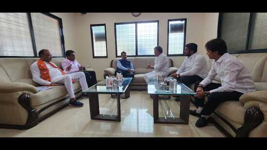 Sources said that the BJP leadership gave Bagul assurance of political position if he prefers to join the party. While Bagul did not wish to comment, those who accompanied him confirmed the meeting. (HT PHOTO)