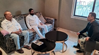 Maharashtra Chief Minister Eknath Shinde meets Bollywood actor Salman Khan and his father Salim Khan days after two men opened fire outside the latter's residence at Bandra, in Mumbai on Tuesday. (ANI  )