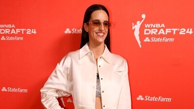 NEW YORK, NEW YORK - APRIL 15: Caitlin Clark arrives prior to the 2024 WNBA Draft at Brooklyn Academy of Music on April 15, 2024 in New York City.   Sarah Stier/Getty Images/AFP (Photo by Sarah Stier / GETTY IMAGES NORTH AMERICA / Getty Images via AFP) (Getty Images via AFP)