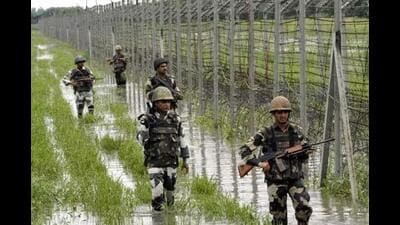 Nearly two weeks after a farmer drowned in a river close to the India-Pakistan border, the Border Security Force (BSF) retrieved his body on Tuesday. (HT File)