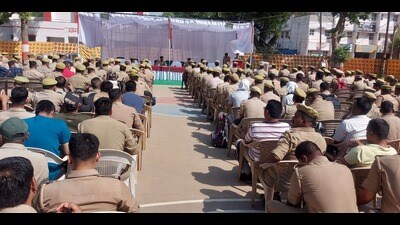 Police Commissioner, Prayagraj, Ramit Sharma, addressing policemen before they leave on poll duty, in Prayagraj, on Tuesday (HT Photo)