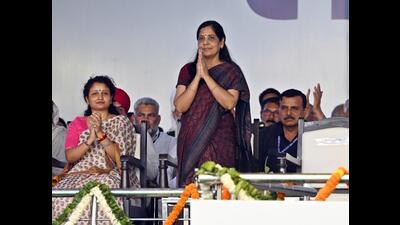 Sunita Kejriwal at a rally in New Delhi in March. (HT PHOTO) Sunita Kejriwal at a rally in New Delhi in March. (HT PHOTO)