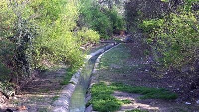 The 6.5-km Kushak drain flows through a slew of south Delhi neighbourhoods. (HT File Photo) The 6.5-km Kushak drain flows through a slew of south Delhi neighbourhoods. (HT File Photo)
