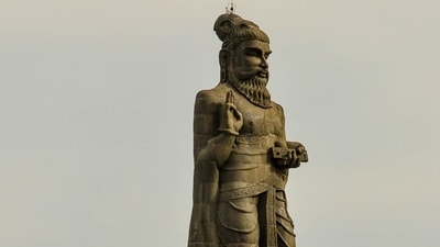 The Thiruvalluvar Statue, located 400 meters from the coastline of Kanyakumari (Darisi sumanth/Wikimedia Commons) The Thiruvalluvar Statue, located 400 meters from the coastline of Kanyakumari (Darisi sumanth/Wikimedia Commons)