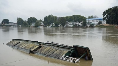 Boat capsizes in Jhelum River in J&K, some people feared missing (AFP FILE PHOTO/Representational image) Boat capsizes in Jhelum River in J&K, some people feared missing (AFP FILE PHOTO/Representational image)