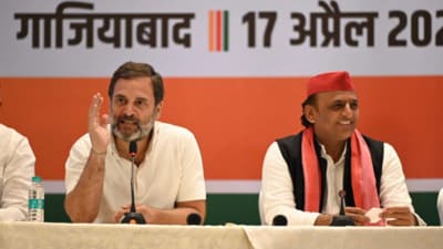 Congress leader Rahul Gandhi and SP chief Akhilesh Yadav. (HT PHOTO) Congress leader Rahul Gandhi and SP chief Akhilesh Yadav. (HT PHOTO)