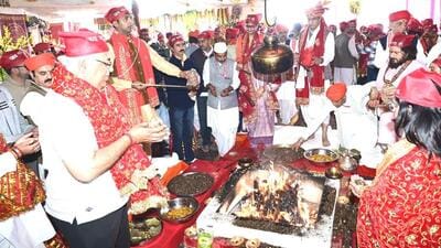 Pilgrims offering prayers at the Vaishno Devi shrine during Navratri festivities. (HT File) Pilgrims offering prayers at the Vaishno Devi shrine during Navratri festivities. (HT File)
