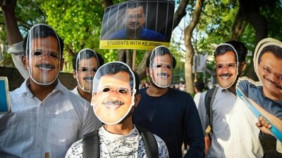 A march in support of Delhi CM Arvind Kejriwal at Arts Faculty, North Campus in New Delhi, on Tuesday. (Sanchit Khanna/ Hindustan Times) A march in support of Delhi CM Arvind Kejriwal at Arts Faculty, North Campus in New Delhi, on Tuesday. (Sanchit Khanna/ Hindustan Times)