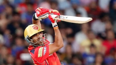 Shashank Singh then started a fightback, scoring 41 off 25 balls. He was dismissed by Bumrah in the 13th over. (IPL) Shashank Singh then started a fightback, scoring 41 off 25 balls. He was dismissed by Bumrah in the 13th over. (IPL)