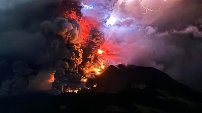 Authorities raised their volcano alert to its highest level. At least 800 residents left the area earlier Wednesday. (AFP) Authorities raised their volcano alert to its highest level. At least 800 residents left the area earlier Wednesday. (AFP)