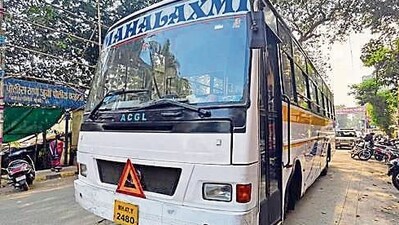 Mumbai, India. April 17,2024: A man sleeping under a parked bus was killed when the driver reversed the bus at a pay and park in Kala Chowki area in Munbai. April 17,2024. (Photo by Raju Shinde/HT Photo)