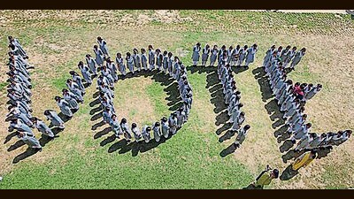 School students form human chain to spread voter awareness among residents of Ludhiana. (HT Photo) School students form human chain to spread voter awareness among residents of Ludhiana. (HT Photo)