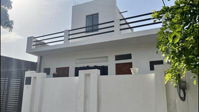 The meth lab was set up in a single storey house taken on rent by four Nigerians in Greater Noida’s Omicron-1 sector (HT Photo) The meth lab was set up in a single storey house taken on rent by four Nigerians in Greater Noida’s Omicron-1 sector (HT Photo)