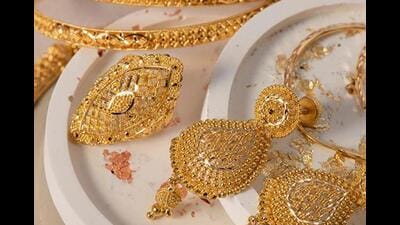 The state intelligence and preventive unit (SIPU), a division of the Goods and Services Tax (GST), recovered 5.5kg of unaccounted gold on Thursday.