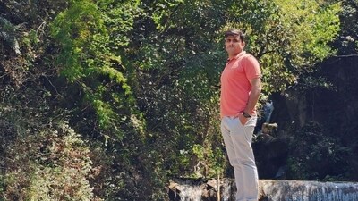 IFS Himanshu Tyagi advised people on how to deal with loneliness. (X/@Himanshutyg_ifs) IFS Himanshu Tyagi advised people on how to deal with loneliness. (X/@Himanshutyg_ifs)