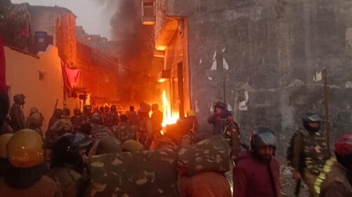 Violence erupted in Banbhoolpura locality of Haldwani over the demolition of an “illegally built” madrasa. (HT Photo) Violence erupted in Banbhoolpura locality of Haldwani over the demolition of an “illegally built” madrasa. (HT Photo)