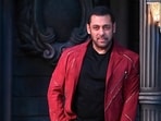 Salman Khan left for Dubai on Friday morning Salman Khan left for Dubai on Friday morning