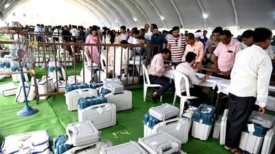 Glimpses of the election preparations in Gadchiroli on Thursday. (PIB) Glimpses of the election preparations in Gadchiroli on Thursday. (PIB)