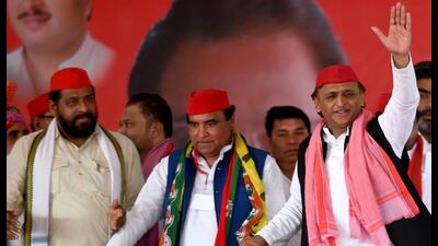 Samajwadi chief was addressing a rally for INDIA [Indian National Developmental Inclusive Alliance] candidate and SP leader Dr Mahendra Nagar in Sikandrabad in Bulandshahr district. (Sunil Ghosh/HT Photo)