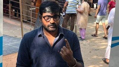 Vijay Sethupathi came and left without much fuss, posing for pictures with his inked finger and interacting with fans. (X) Vijay Sethupathi came and left without much fuss, posing for pictures with his inked finger and interacting with fans. (X)