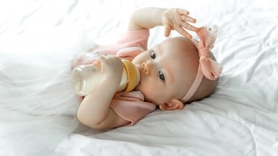 As per World Health Organization guidelines, sugar is not recommended for infants. Added sugar can raise risk of long-term health issues in babies, making them susceptible to diabetes and other chronic diseases. (Freepik) As per World Health Organization guidelines, sugar is not recommended for infants. Added sugar can raise risk of long-term health issues in babies, making them susceptible to diabetes and other chronic diseases. (Freepik)