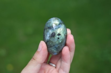 Air signs can benefit from Labradorite Air signs can benefit from Labradorite