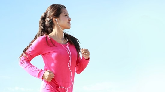 Walking outdoors has a positive impact on the mood. It also helps in raising HDL Cholesterol level in the body and boosting heart health.&nbsp;