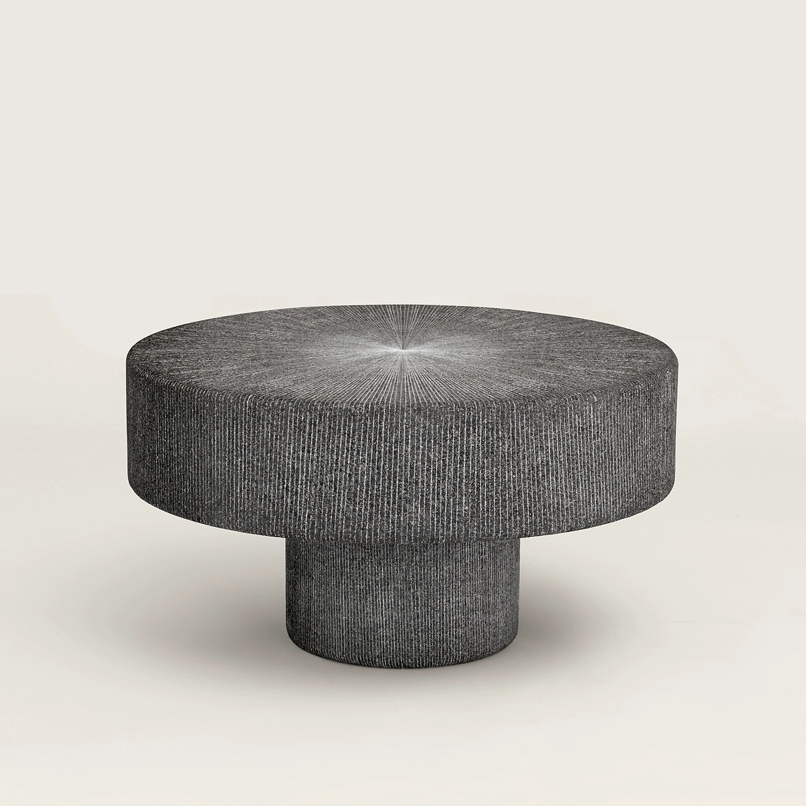 The Hermès table. (Studio des Fleurs / Hermès)