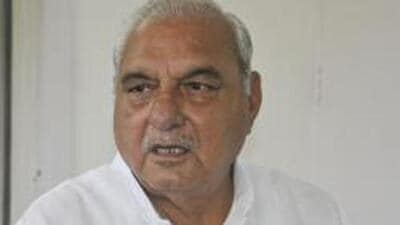 Former Haryana chief minister, Bhupinder Singh Hooda on Saturday alleged that the Bharatiya Janata Party (BJP)-led government in the state has failed to ensure smooth procurement of wheat in the markets. (HT File) Former Haryana chief minister, Bhupinder Singh Hooda on Saturday alleged that the Bharatiya Janata Party (BJP)-led government in the state has failed to ensure smooth procurement of wheat in the markets. (HT File)