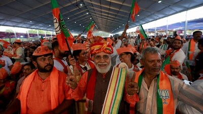 PM Narendra Modi, addressing a public rally at Karnataka's Chikkaballapur, said that he is able to move ahead despite difficulties due to blessings of "Nari Shakti", "Matru Shakti",&nbsp; (REUTERS)