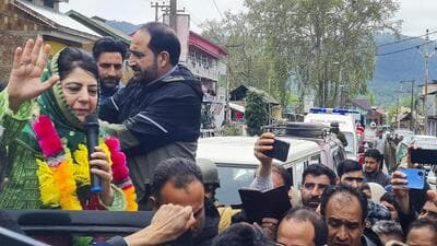 PDP president Mehbooba Mufti addressing the public during a roadshow in Anantnag, Jammu and Kashmir. (PTI)