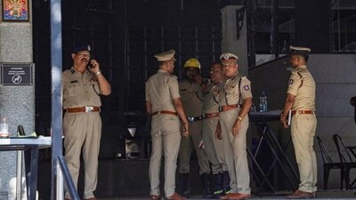 Police personnel at the Rameshwaram Cafe after a blast, in Bengaluru, on March 1. (PTI) Police personnel at the Rameshwaram Cafe after a blast, in Bengaluru, on March 1. (PTI)