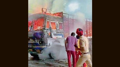 Sandeep Kumar (inset) had parked the truck near a filling station on the roadside on Friday night. (HT Photo) Sandeep Kumar (inset) had parked the truck near a filling station on the roadside on Friday night. (HT Photo)