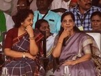 Ranchi: Jailed Delhi CM Arvind Kejriwal's wife Sunita Kejriwal and jailed former Jharkhand CM Hemant Soren's wife Kalpana Soren during I.N.D.I.A. bloc's 'Ulgulan Nyay Maharally'. (PTI)