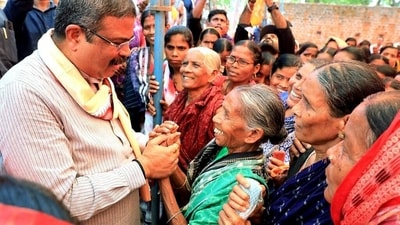 Union Education Minister and BJP candidate from Sambalpur seat, Dharmendra Pradhan met villagers and Kendu leaf pluckers during his visit to Rairakhol, in Sambalpur, Odisha. (ANI) Union Education Minister and BJP candidate from Sambalpur seat, Dharmendra Pradhan met villagers and Kendu leaf pluckers during his visit to Rairakhol, in Sambalpur, Odisha. (ANI)