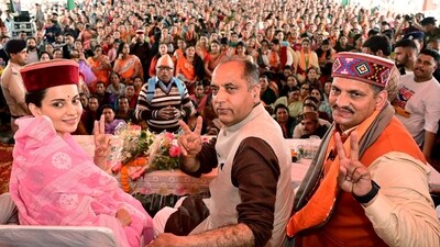 BJP candidate from Mandi, Kangana Ranaut, Leader of Opposition in the Himachal Pradesh Assembly, Jairam Thakur and MLA Vinod Kumar during a public meeting in Mandi, Himachal Pradesh. (ANI) BJP candidate from Mandi, Kangana Ranaut, Leader of Opposition in the Himachal Pradesh Assembly, Jairam Thakur and MLA Vinod Kumar during a public meeting in Mandi, Himachal Pradesh. (ANI)