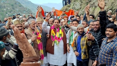 Congress candidate from Jammu-Reasi constituency Raman Bhalla along with his supporters during an election campaign in Reasi, UT of Jammu & Kashmir. (ANI) Congress candidate from Jammu-Reasi constituency Raman Bhalla along with his supporters during an election campaign in Reasi, UT of Jammu & Kashmir. (ANI)