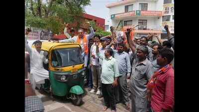 BJP candidate Sanjay Tandon during his campaign in Chandigarh on Saturday. (HT photo) BJP candidate Sanjay Tandon during his campaign in Chandigarh on Saturday. (HT photo)