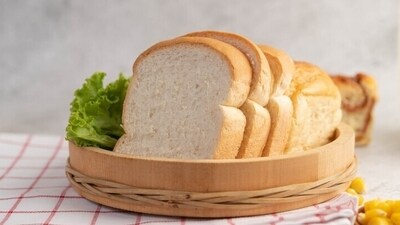 5. Bread: Refrigerating bread can cause it to dry out and become stale more quickly. It will also make the texture chewy and less desirable to eat. (Freepik) 5. Bread: Refrigerating bread can cause it to dry out and become stale more quickly. It will also make the texture chewy and less desirable to eat. (Freepik)