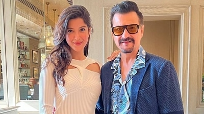 Sanjay Kapoor wants to remake Khel Khel Mein with daughter Shanaya Kapoor