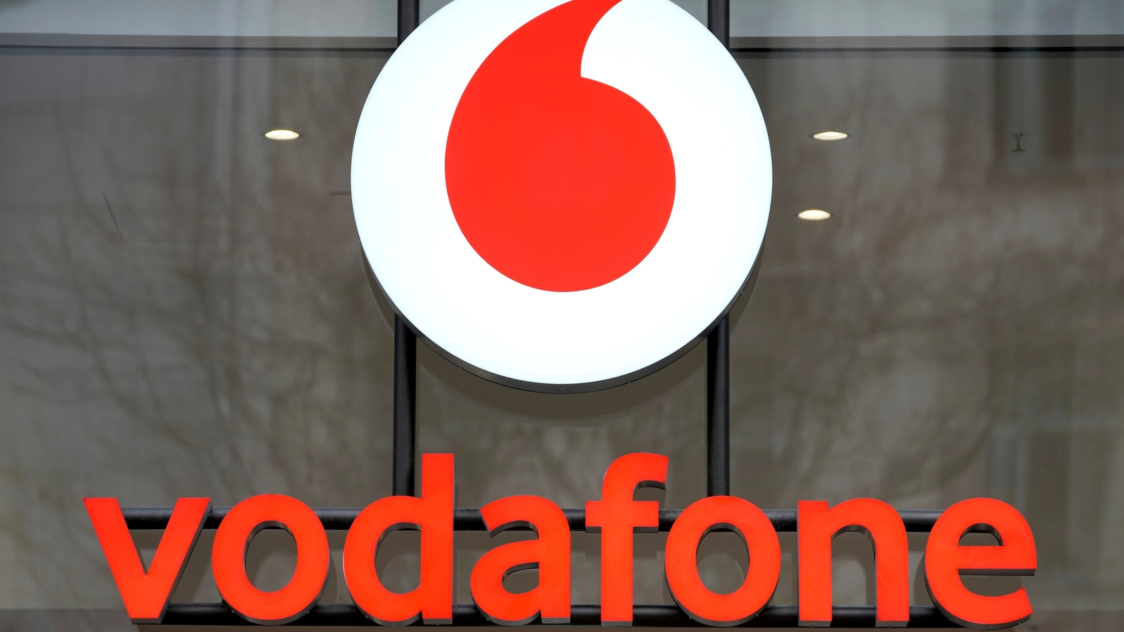 Vodafone Idea FPO Day 3: Offer fully subscribed. Should you apply before bidding ends?