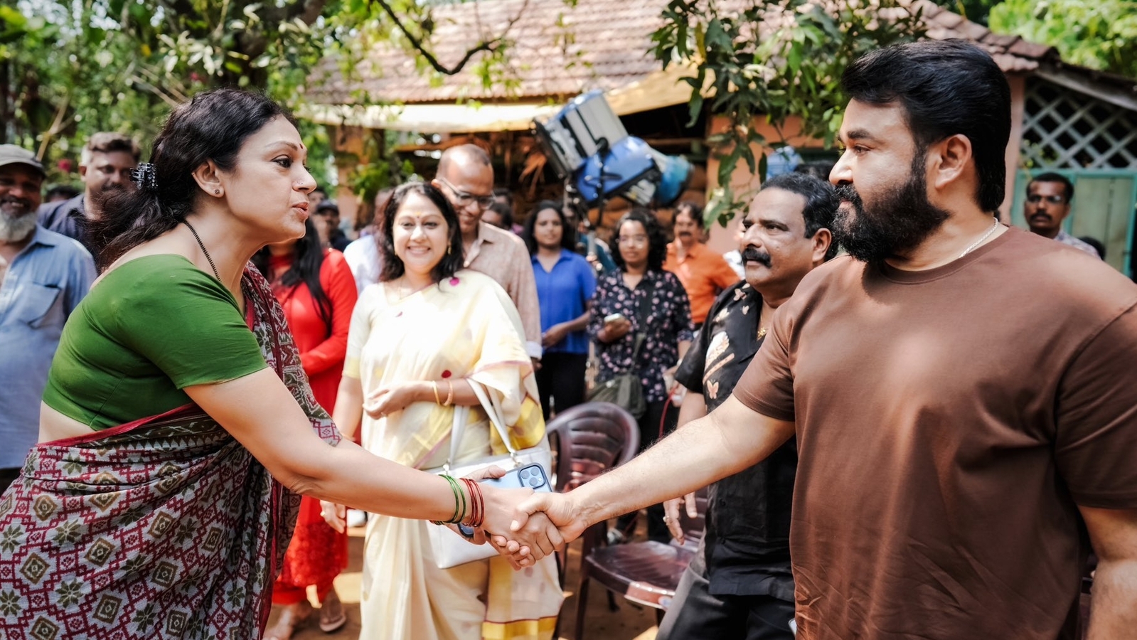 Mohanlal reunites with Shobana for his 360th film directed by Tharun Moorthy. See new pics - Vimarsana News