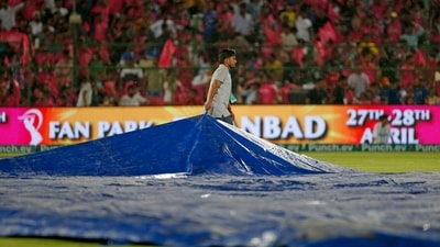 The Rajasthan Royals' chase was interrupted due to rain but no over was lost as the match resumed in around half an hour. (ANI)