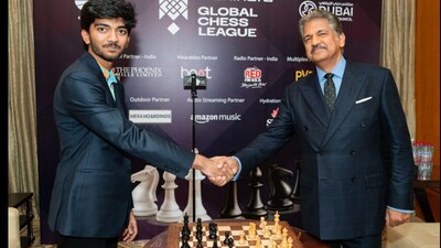 Snapshot of Gukesh D with Anand Mahindra. (X/@anandmahindra) Snapshot of Gukesh D with Anand Mahindra. (X/@anandmahindra)