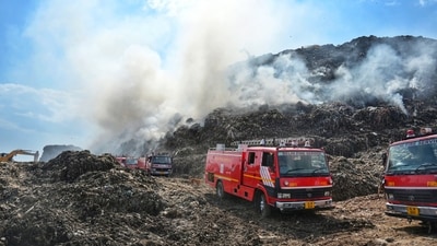 Firefighting vehicles at the Ghazipur Landfill area in New Delhi on April 22, 2024. (Vipin Kumar/ Hindustan Times) Firefighting vehicles at the Ghazipur Landfill area in New Delhi on April 22, 2024. (Vipin Kumar/ Hindustan Times)