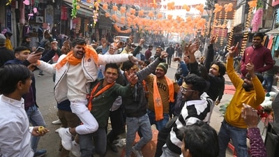 Hindutva supporters dancing in Gurugram. (Parveen Kumar/Hindustan Times) (HT_PRINT) Hindutva supporters dancing in Gurugram. (Parveen Kumar/Hindustan Times) (HT_PRINT)