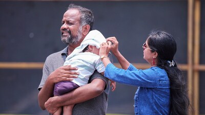 The threshold for a heat wave is met when the maximum temperature of a weather station reaches at least 40 degrees Celsius in the plains, 37 degrees in the coastal areas and 30 degrees in the hilly regions, and the departure from normal is at least 4.5 notches. (PTI) The threshold for a heat wave is met when the maximum temperature of a weather station reaches at least 40 degrees Celsius in the plains, 37 degrees in the coastal areas and 30 degrees in the hilly regions, and the departure from normal is at least 4.5 notches. (PTI)