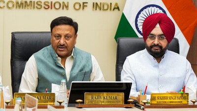 Chief Election Commissioner Rajiv Kumar with Election Commissioner Sukhbir Singh Sandhu addresses the media (PTI) (PTI) Chief Election Commissioner Rajiv Kumar with Election Commissioner Sukhbir Singh Sandhu addresses the media (PTI) (PTI)