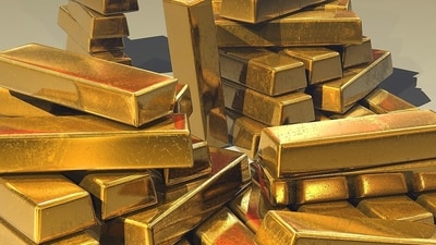 In one year, the gold prices have surged by around ₹13,000 per 10 gm, which is 22 percent higher than its price of around ₹59,500 per 10 gm a year ago. In one year, the gold prices have surged by around ₹13,000 per 10 gm, which is 22 percent higher than its price of around ₹59,500 per 10 gm a year ago.